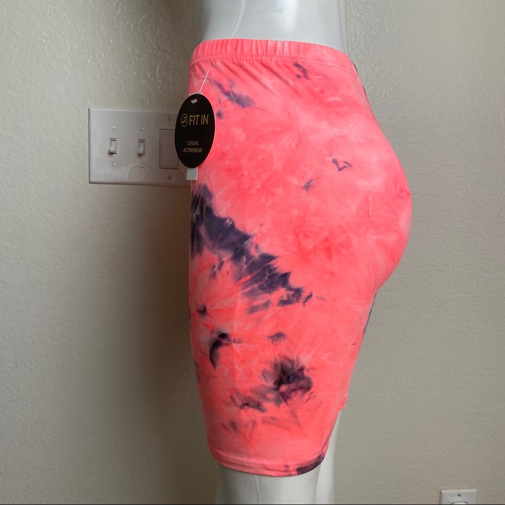 Super fun TIE DYE Biker shorts - Picture 4 of 8
